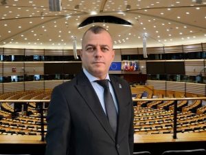 Costel Barbu promovează prosperitatea comunităților românești prin politici locale orientate spre viitor
